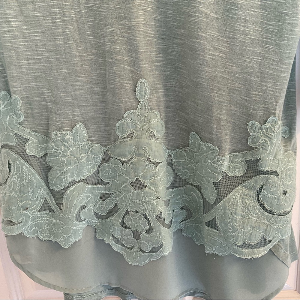 Bandolino Hadley Tunic Top - NWT - Size Small - Antibes Green - Picture 4 of 10